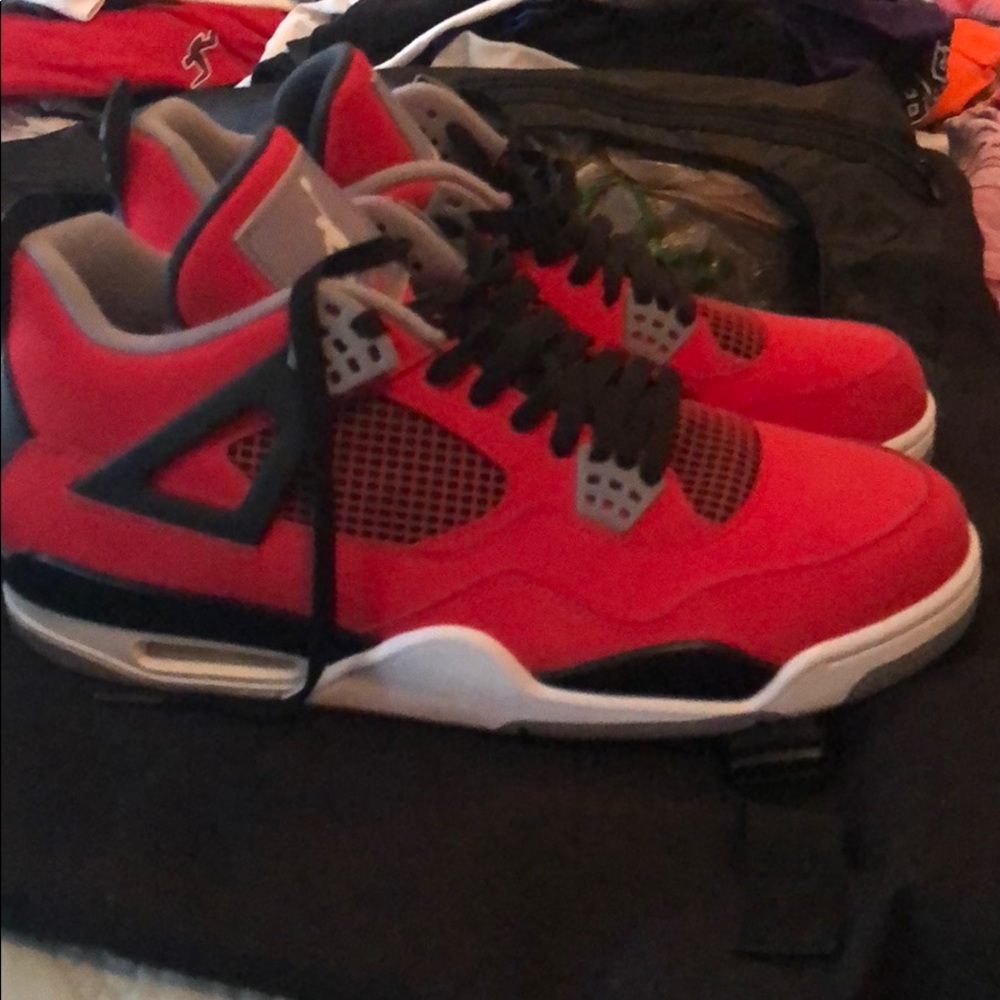 Dead stock size 12 toro 4s nwt